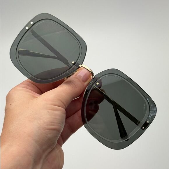 NEW Dior Sunglasses ULTRADIOR SU B0A0 Gold/Smoke Women display picture 1
